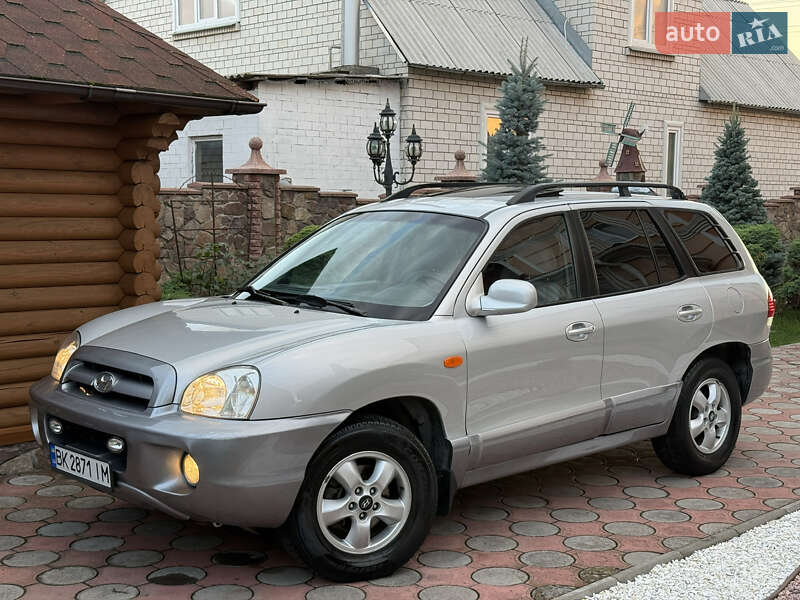 Внедорожник / Кроссовер Hyundai Santa FE 2005 в 