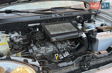 Внедорожник / Кроссовер Hyundai Santa FE 2005 в 