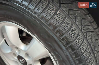 Внедорожник / Кроссовер Hyundai Santa FE 2005 в 