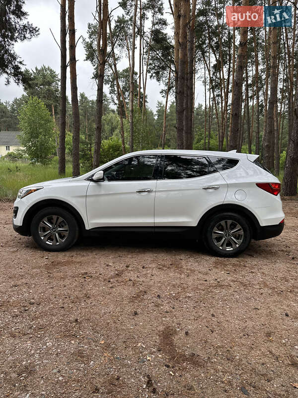 Внедорожник / Кроссовер Hyundai Santa FE 2015 в Белогородке