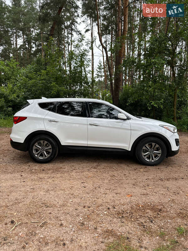 Внедорожник / Кроссовер Hyundai Santa FE 2015 в Белогородке