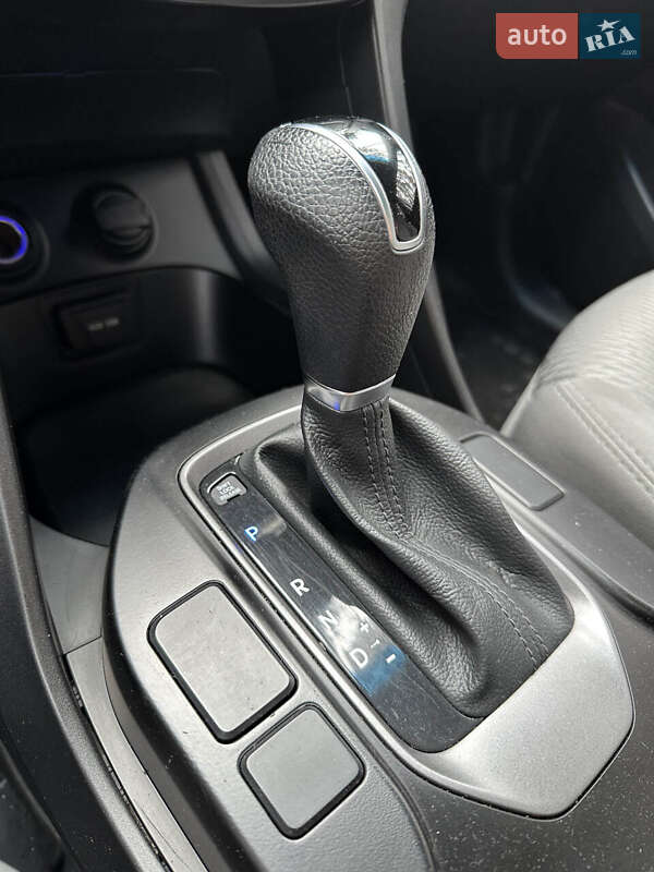 Внедорожник / Кроссовер Hyundai Santa FE 2015 в Белогородке
