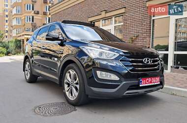 Внедорожник / Кроссовер Hyundai Santa FE 2014 в 