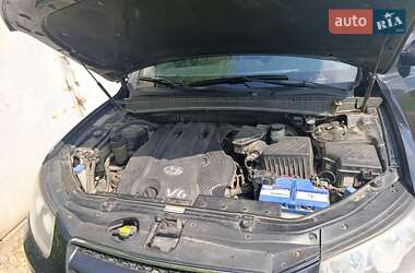 Внедорожник / Кроссовер Hyundai Santa FE 2007 в 