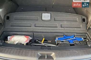 Внедорожник / Кроссовер Hyundai Santa FE 2011 в 
