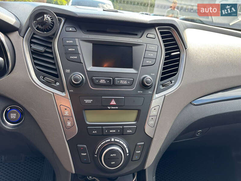 Внедорожник / Кроссовер Hyundai Santa FE 2015 в Черкассах