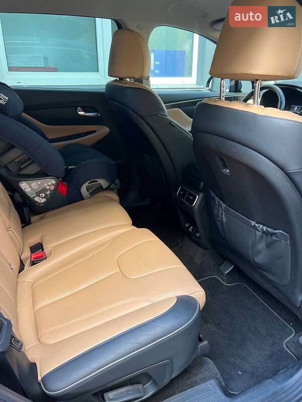 Внедорожник / Кроссовер Hyundai Santa FE 2022 в Киеве