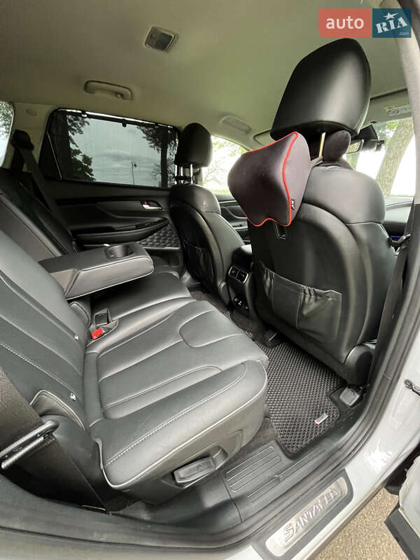 Внедорожник / Кроссовер Hyundai Santa FE 2021 в Киеве