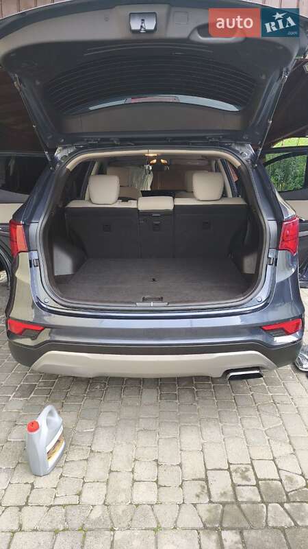 Позашляховик / Кросовер Hyundai Santa FE 2016 в Трускавці