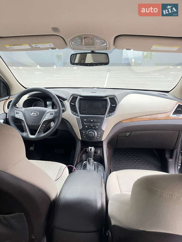 Позашляховик / Кросовер Hyundai Santa FE 2014 в Києві