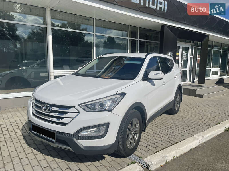 Внедорожник / Кроссовер Hyundai Santa FE 2014 в Чернигове