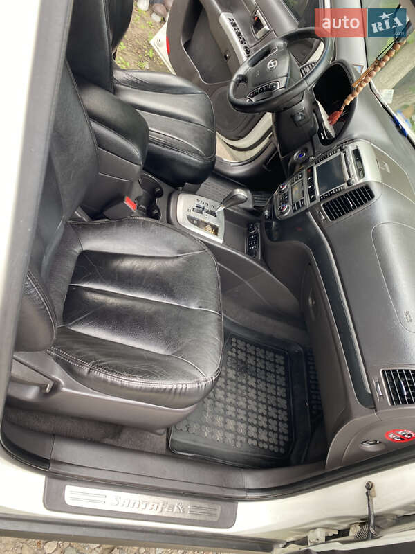 Внедорожник / Кроссовер Hyundai Santa FE 2011 в Киеве