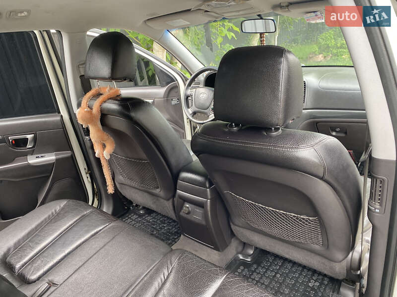 Внедорожник / Кроссовер Hyundai Santa FE 2011 в Киеве