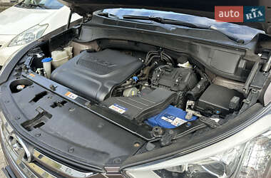 Внедорожник / Кроссовер Hyundai Santa FE 2014 в 