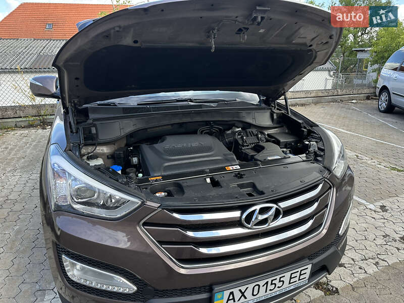 Позашляховик / Кросовер Hyundai Santa FE 2014 в Харкові