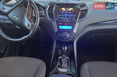 Внедорожник / Кроссовер Hyundai Santa FE 2014 в 