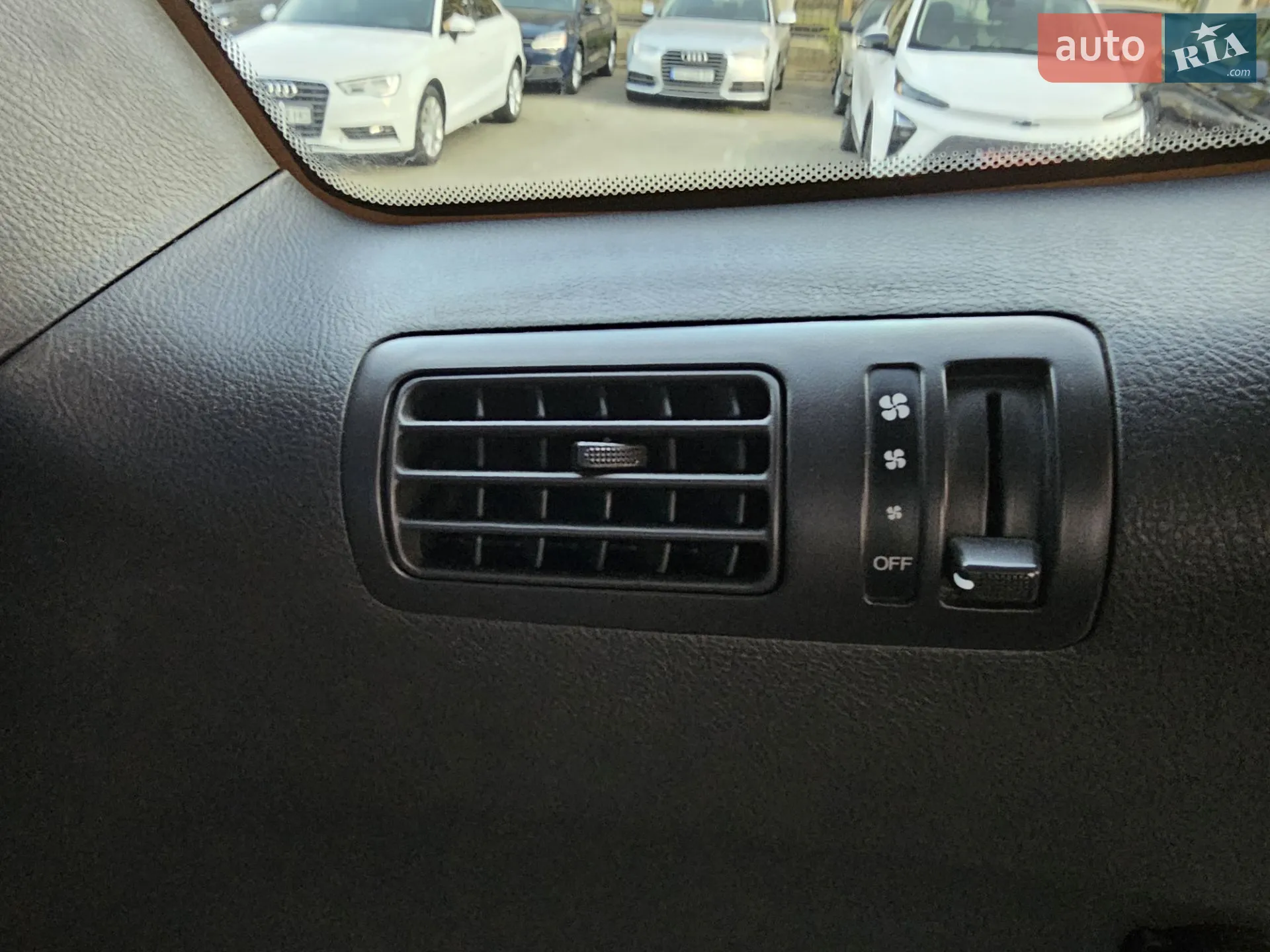 2010 Hyundai Santa Fe - мініатюра 30