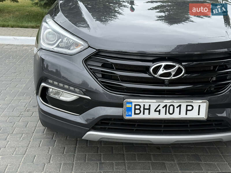 Позашляховик / Кросовер Hyundai Santa FE 2017 в Одесі