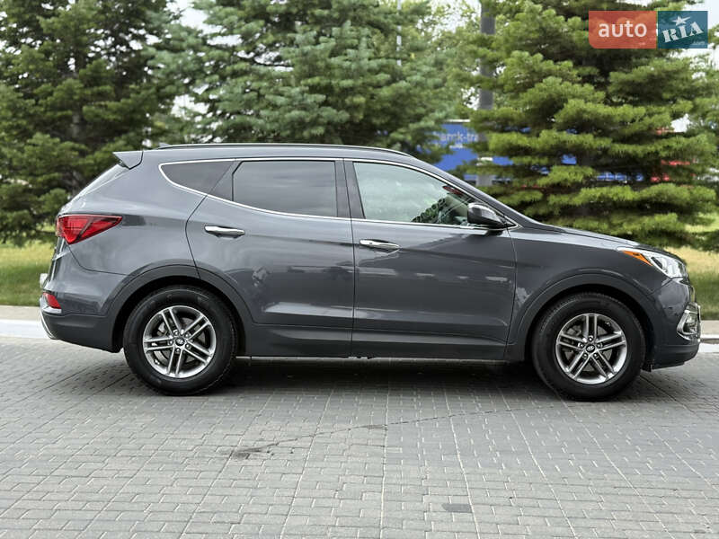 Позашляховик / Кросовер Hyundai Santa FE 2017 в Одесі