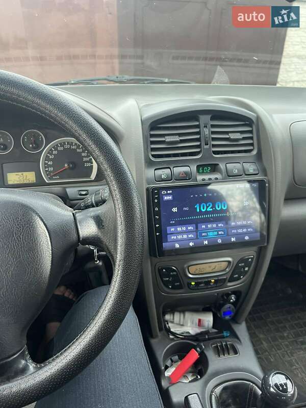 Внедорожник / Кроссовер Hyundai Santa FE 2005 в Харькове фото 7 Внедорожник / Кроссовер Hyundai Santa FE 2005 в Харькове