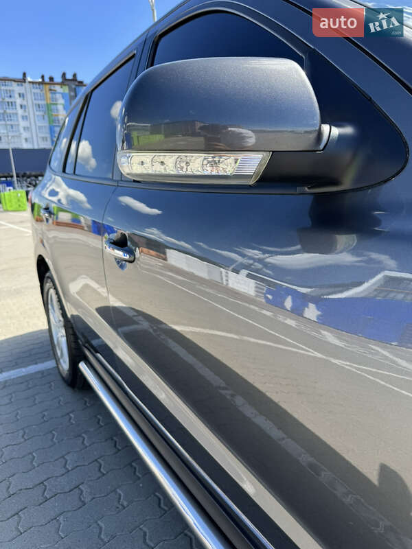 Внедорожник / Кроссовер Hyundai Santa FE 2010 в Ивано-Франковске
