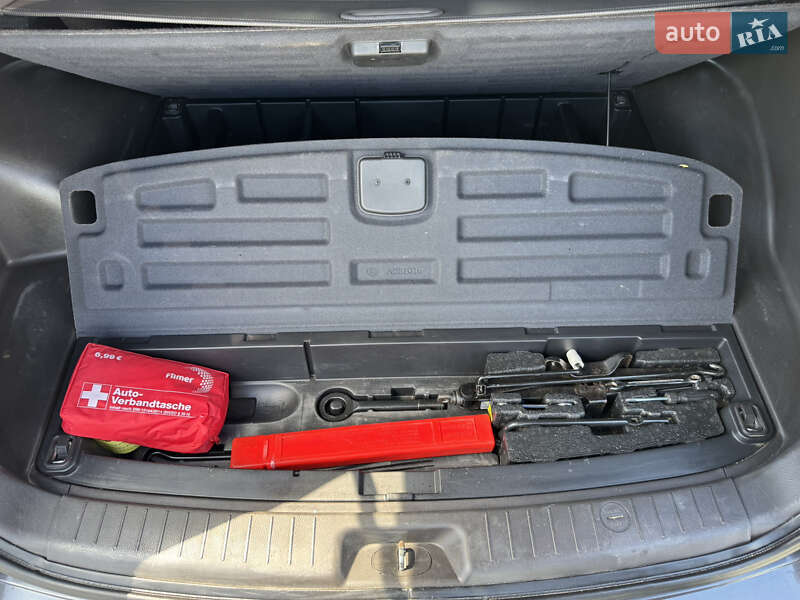 Внедорожник / Кроссовер Hyundai Santa FE 2010 в Ивано-Франковске