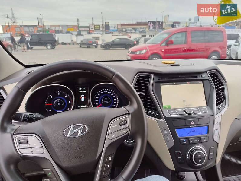 Внедорожник / Кроссовер Hyundai Santa FE 2013 в Черновцах