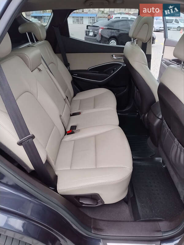 Внедорожник / Кроссовер Hyundai Santa FE 2013 в Черновцах