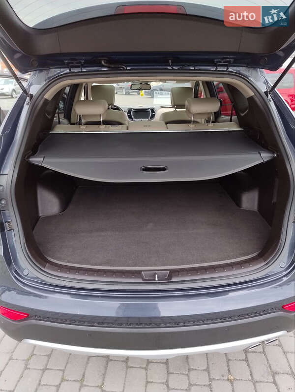 Внедорожник / Кроссовер Hyundai Santa FE 2013 в Черновцах