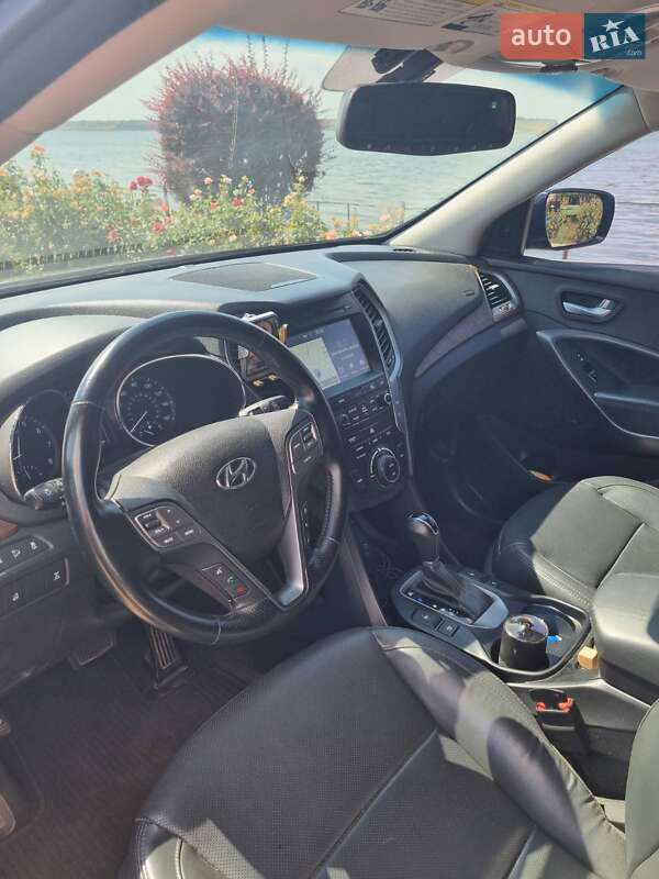 Внедорожник / Кроссовер Hyundai Santa FE 2017 в Николаеве