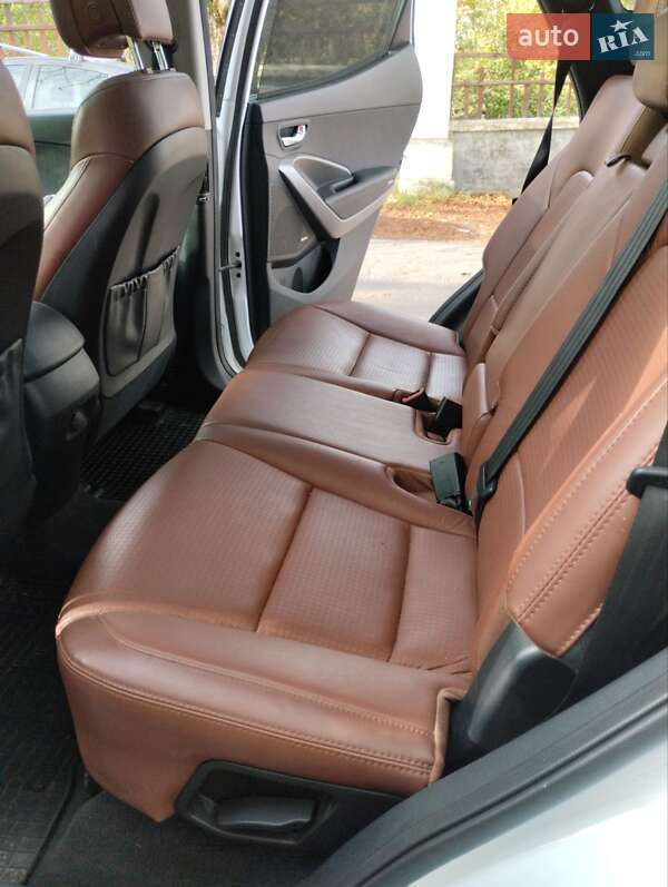 Внедорожник / Кроссовер Hyundai Santa FE 2015 в Виннице