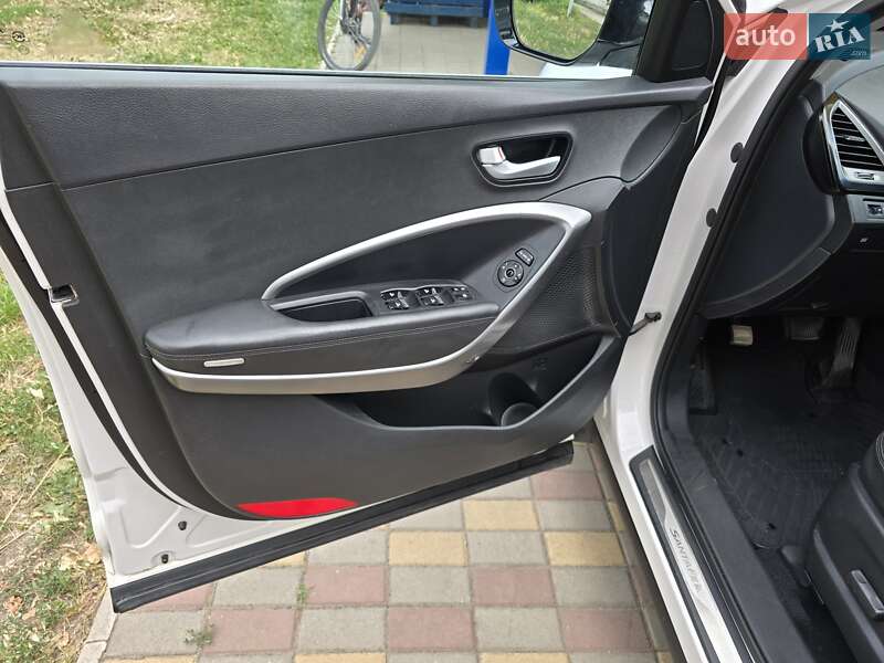 Позашляховик / Кросовер Hyundai Santa FE 2012 в Вінниці