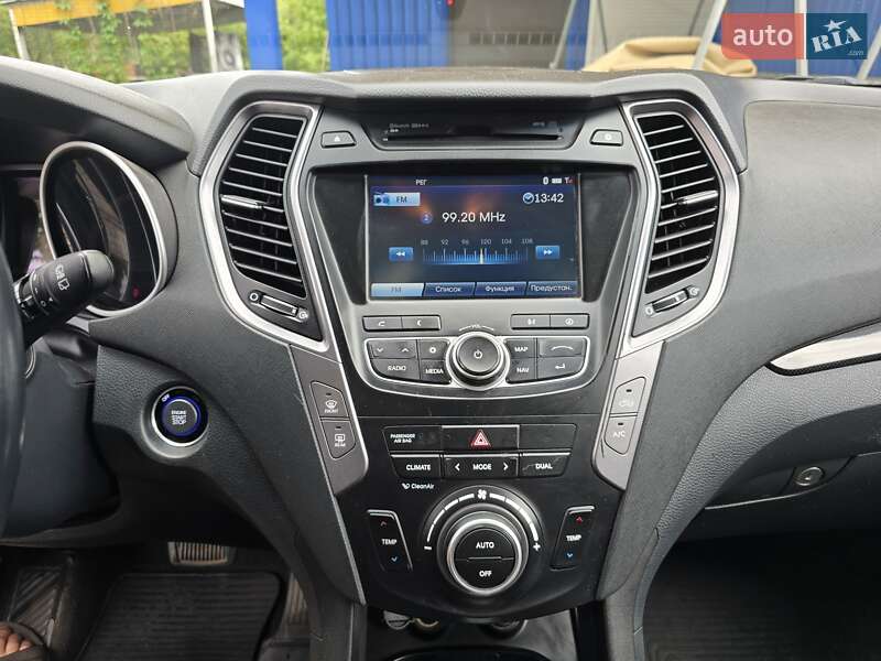 Позашляховик / Кросовер Hyundai Santa FE 2012 в Вінниці