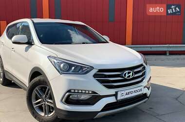 Внедорожник / Кроссовер Hyundai Santa FE 2016 в 