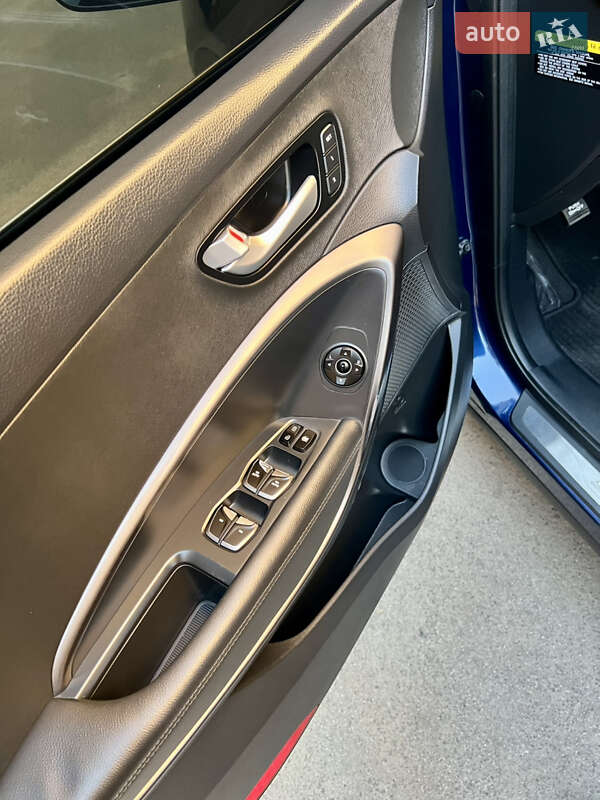 Внедорожник / Кроссовер Hyundai Santa FE 2017 в Одессе