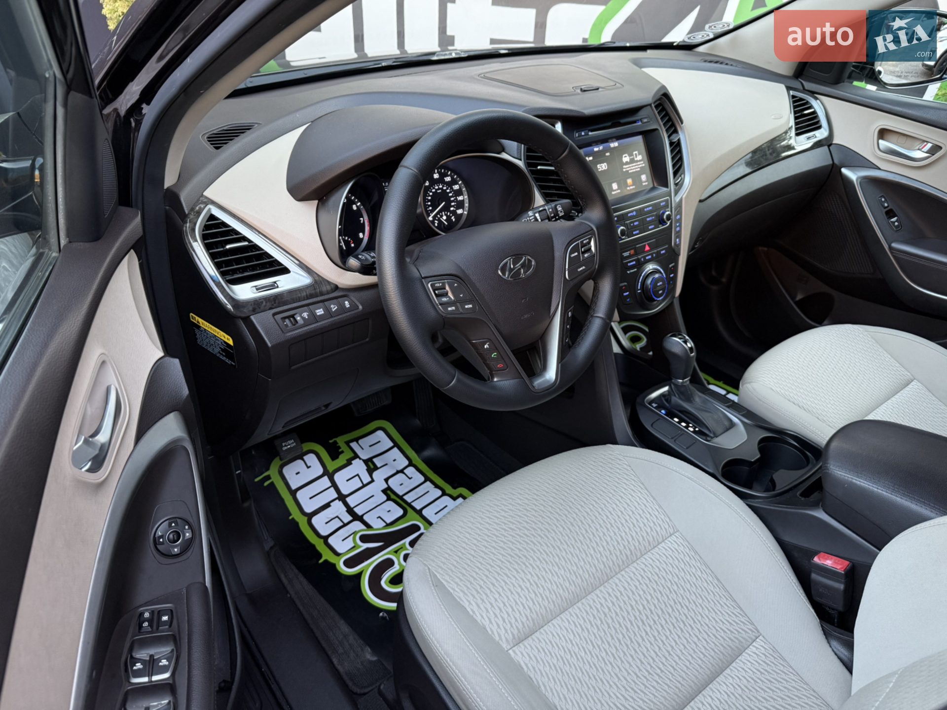 2015 Hyundai Santa Fe - мініатюра 31
