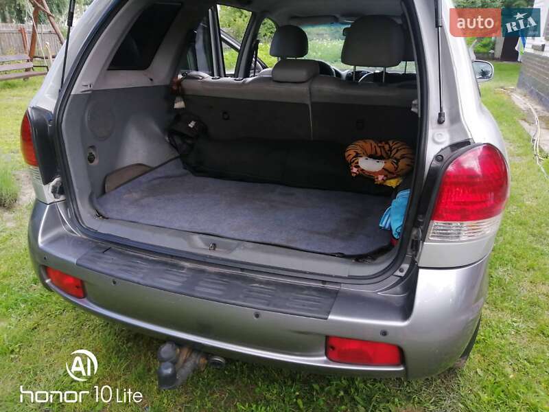 Позашляховик / Кросовер Hyundai Santa FE 2005 в Києві