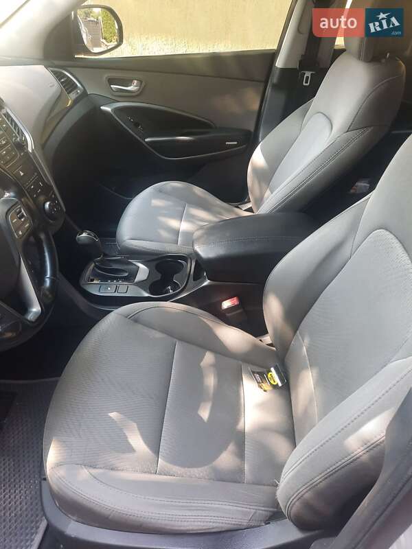 Внедорожник / Кроссовер Hyundai Santa FE 2013 в Кременце