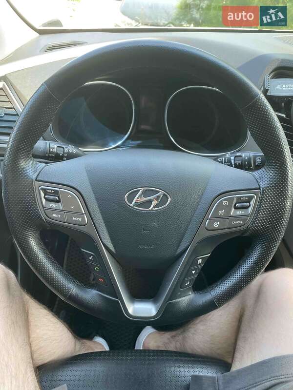 Позашляховик / Кросовер Hyundai Santa FE 2013 в Львові