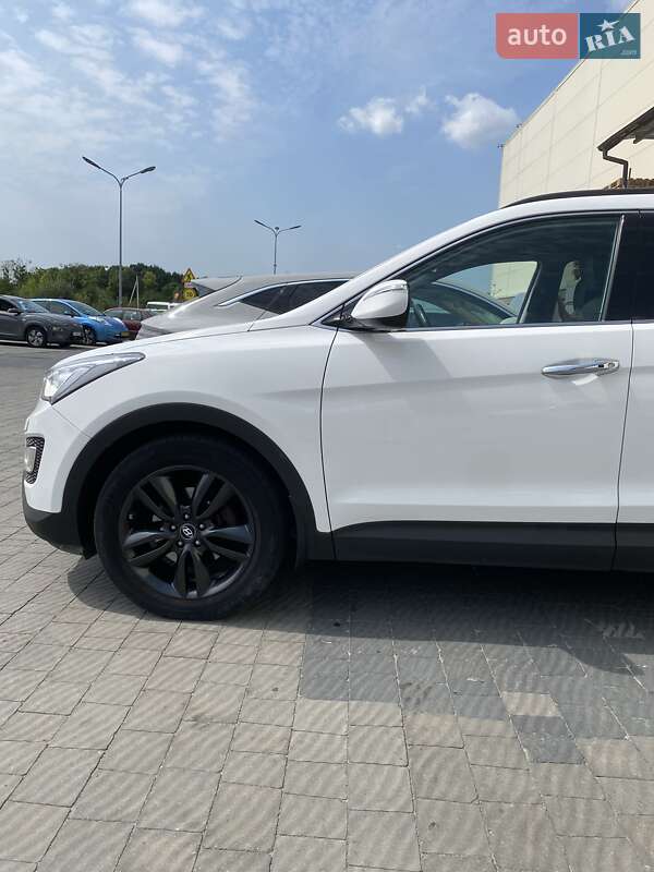 Позашляховик / Кросовер Hyundai Santa FE 2013 в Львові