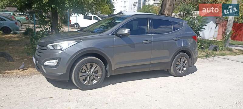 Внедорожник / Кроссовер Hyundai Santa FE 2013 в Павлограде