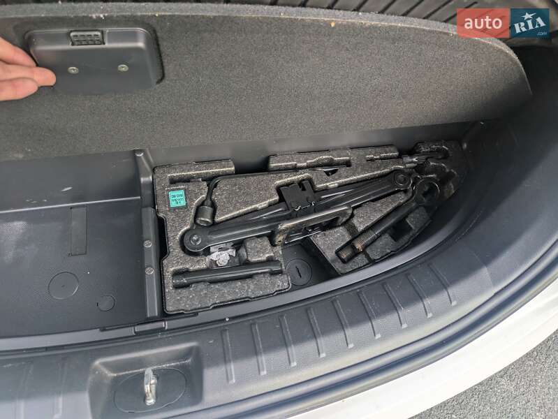 Позашляховик / Кросовер Hyundai Santa FE 2014 в Бердичеві фото 12 Позашляховик / Кросовер Hyundai Santa FE 2014 в Бердичеві