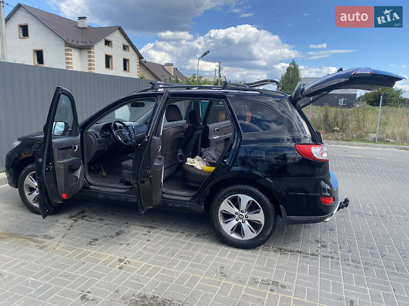Позашляховик / Кросовер Hyundai Santa FE 2011 в Бучі