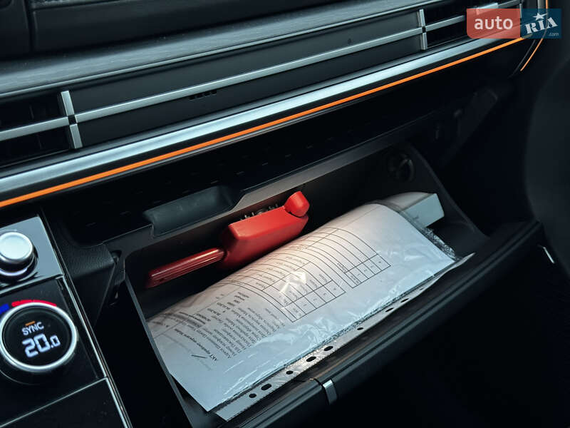 Внедорожник / Кроссовер Hyundai Santa FE 2024 в Киеве