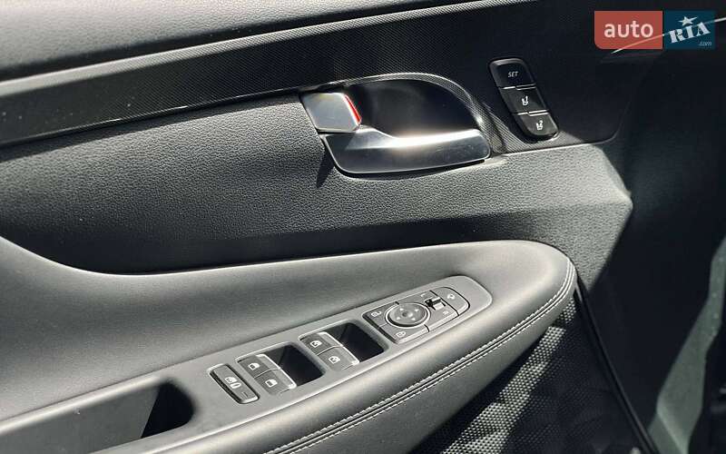 Внедорожник / Кроссовер Hyundai Santa FE 2023 в Ивано-Франковске