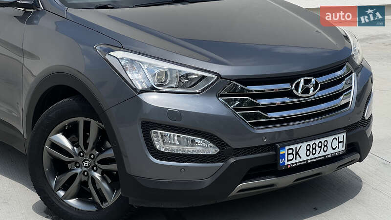 Позашляховик / Кросовер Hyundai Santa FE 2012 в Луцьку