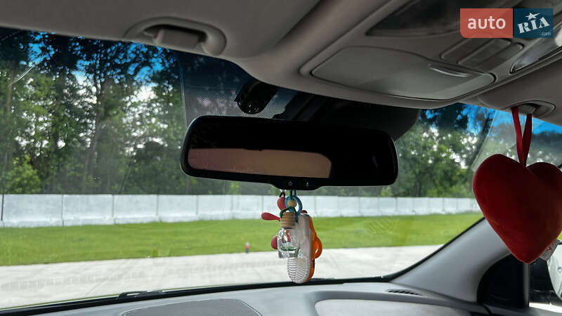 Позашляховик / Кросовер Hyundai Santa FE 2012 в Луцьку