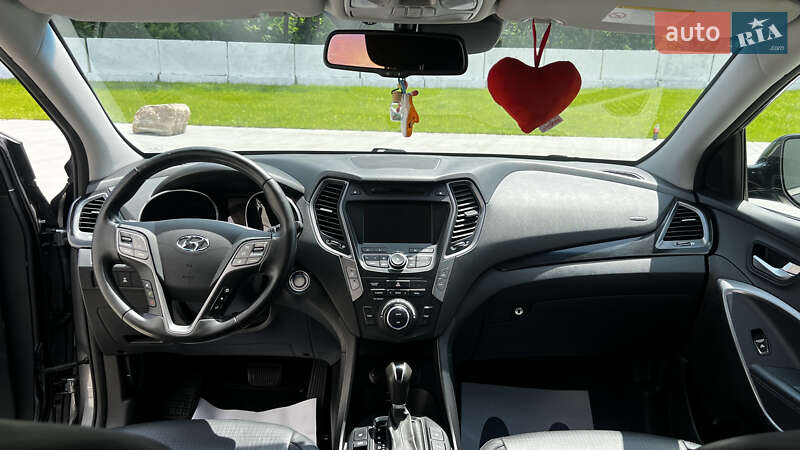 Позашляховик / Кросовер Hyundai Santa FE 2012 в Луцьку