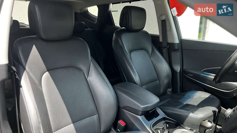 Позашляховик / Кросовер Hyundai Santa FE 2012 в Луцьку