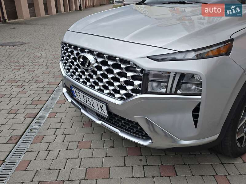 Внедорожник / Кроссовер Hyundai Santa FE 2022 в Ивано-Франковске